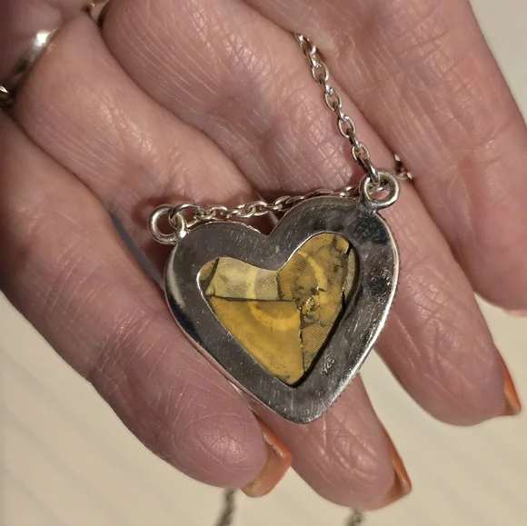 925 Silver And Yellow Stone Heart Necklace - Picture 5 of 7